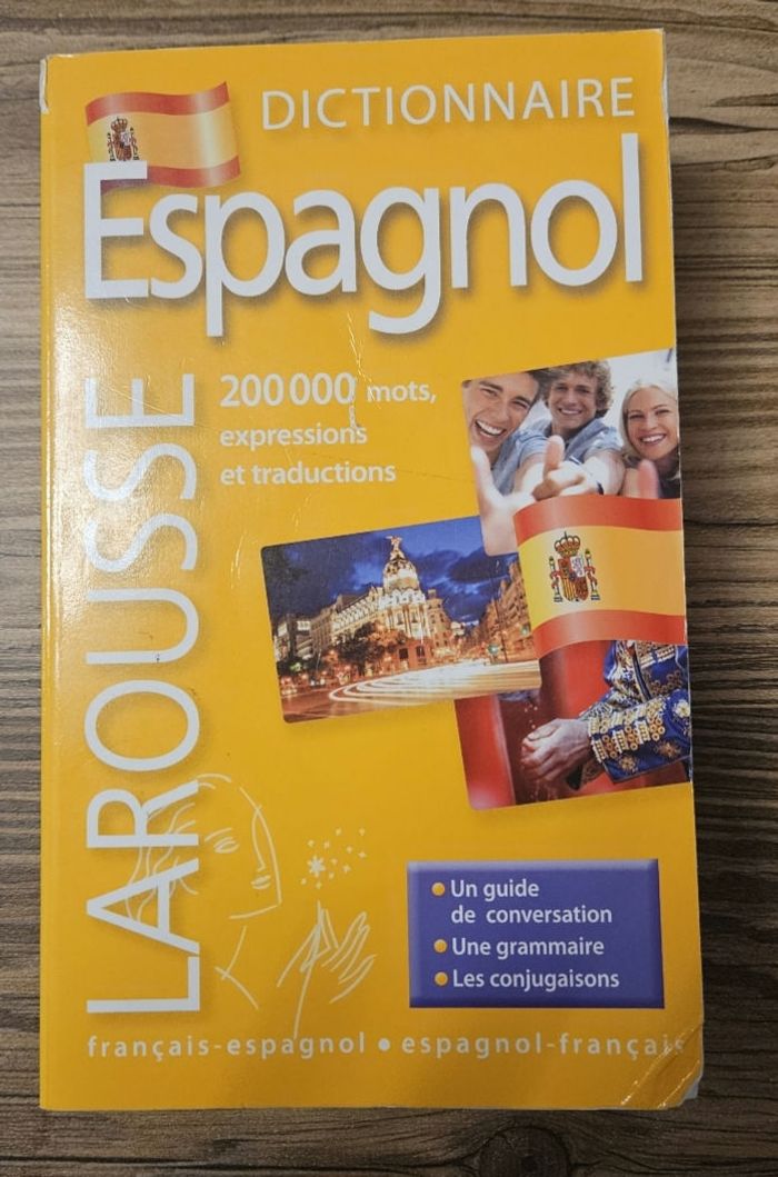 Dictionnaire Espagnol Larousse – Français/Espagnol – Format poche