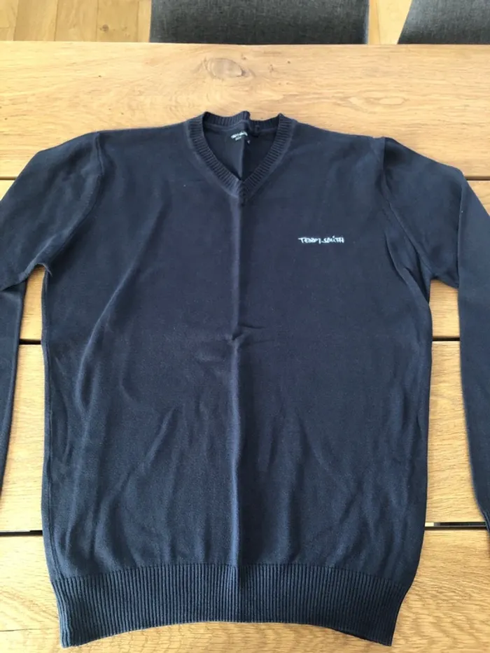 Pull taille m teddy smith