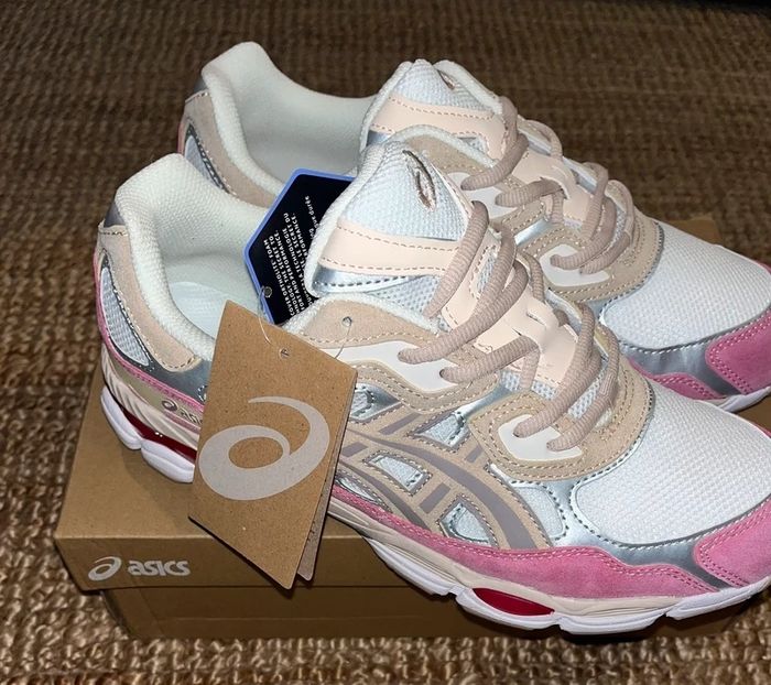 Asics GEL NYC Taille 39.5 - photo numéro 2