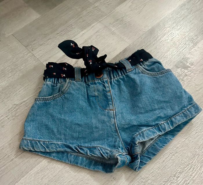 Lot de deux shorts. - photo numéro 4