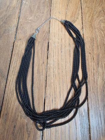 Collier perles noires