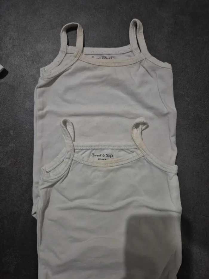 Lot bodies 6 mois bébé fille - photo numéro 8