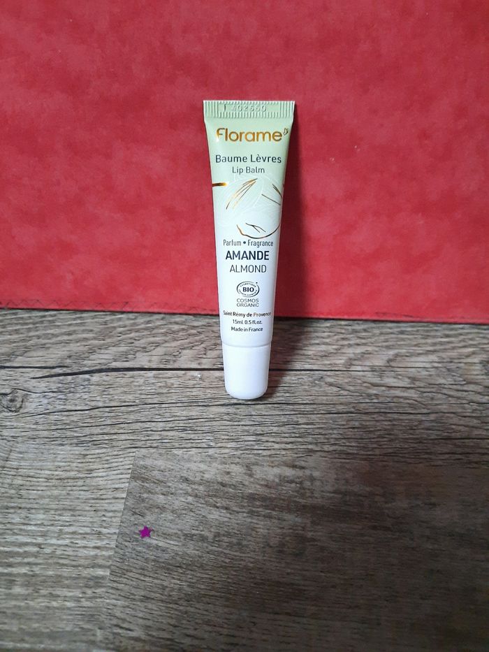 Baume à lèvres - parfum amande _ Florame.