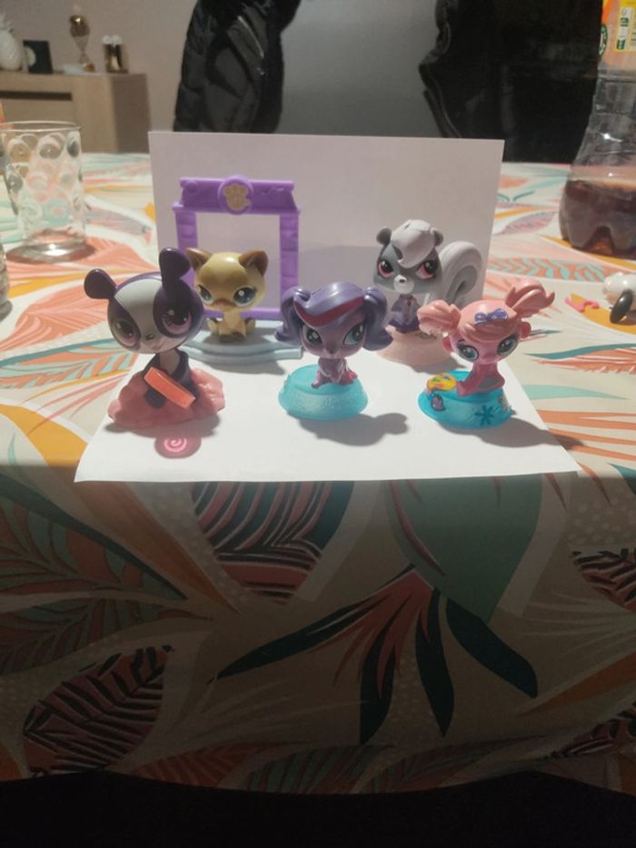 Lot figurines petshop McDo