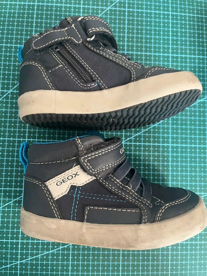 Lot chaussures taille 23 - photo numéro 4