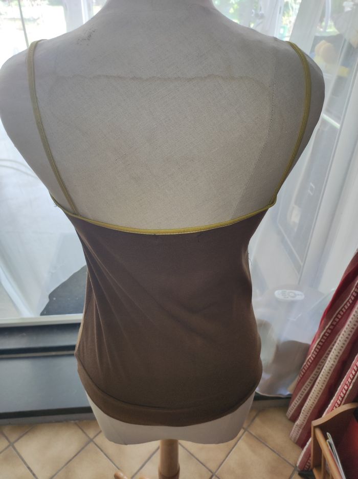 Top Taille 36 - photo numéro 3