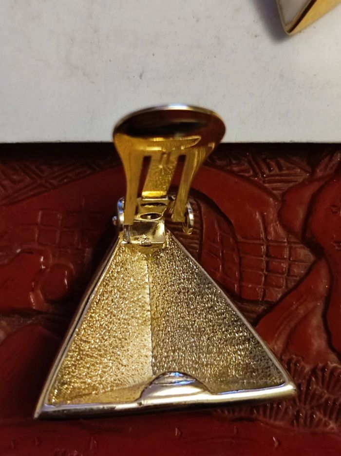 Boucles d'oreilles triangle - photo numéro 5