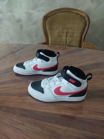 Baskets Nike T 31.5