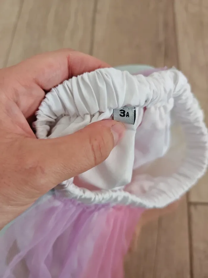 Jupe arc en ciel 3 ans - photo numéro 2