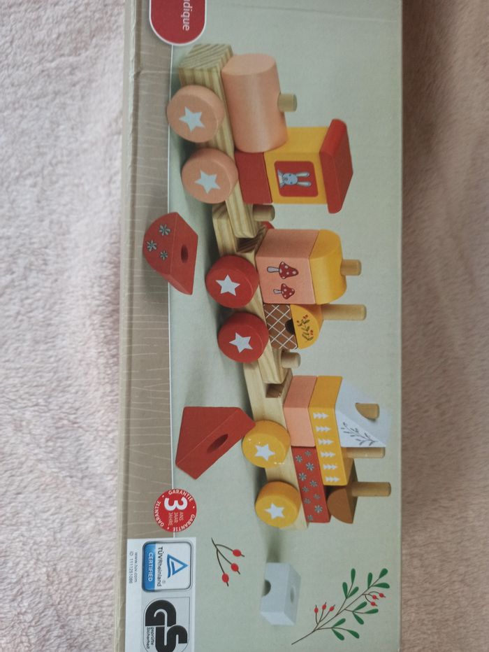 Train en bois neuf - photo numéro 2