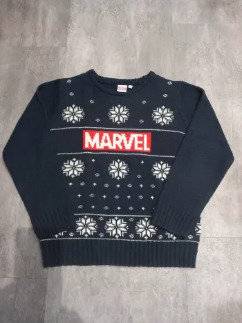 Pull garçon Marvel 8 ans.