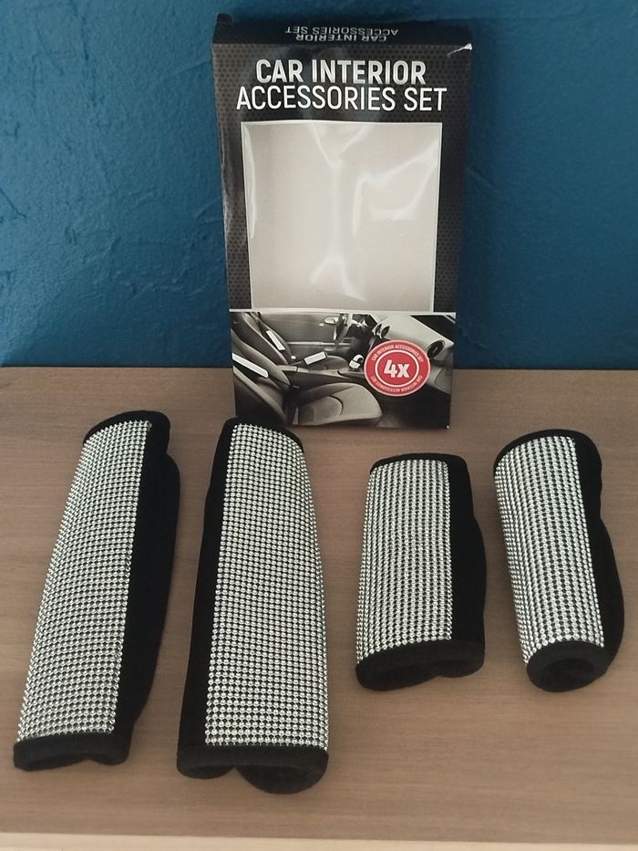 Ensemble d'accessoire d'intérieur de voiture