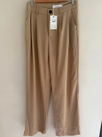 Pantalon beige neuf