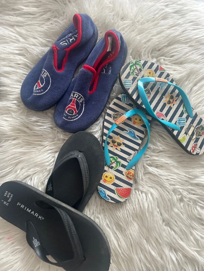 Lot 4 paires de chaussons/claquettes garçon taille 32/33