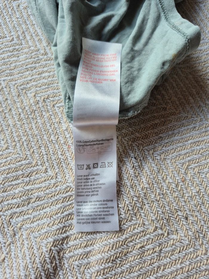 T-shirt sans manche - photo numéro 3