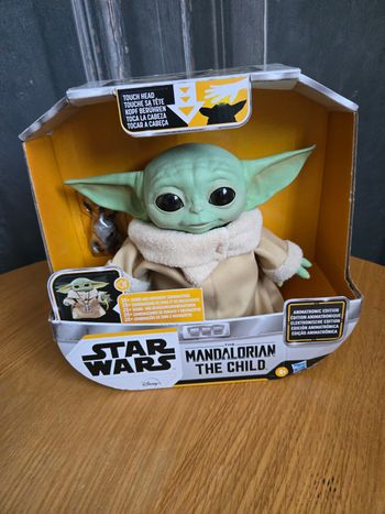 Figurine animatronique baby yoda neuf