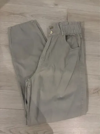 Pantalon taille haute Pull&Bear vert clair - T 38