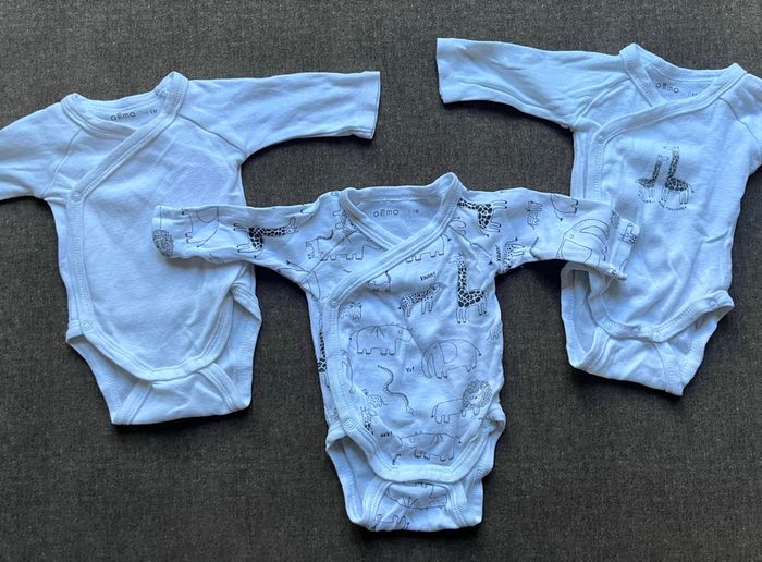 Lot bodies 1 mois animaux - photo numéro 2