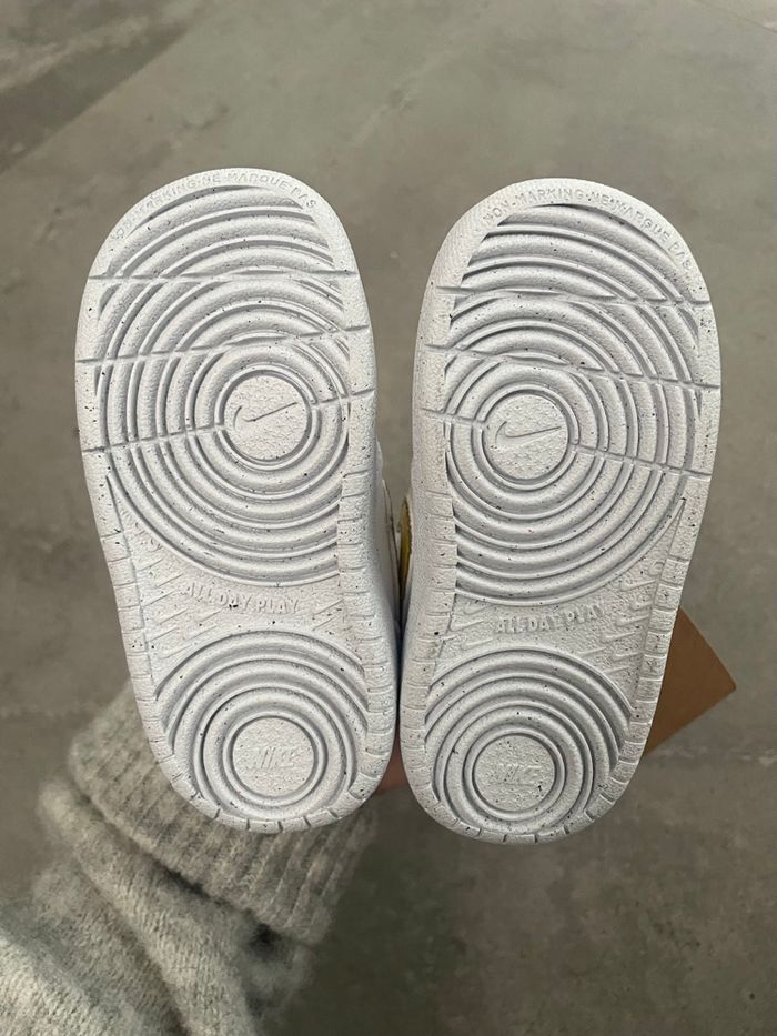 Basket Nike roi lion - photo numéro 6