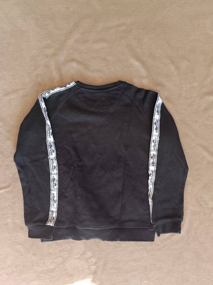 Pull noir Ellesse taille 12 ans - photo numéro 3