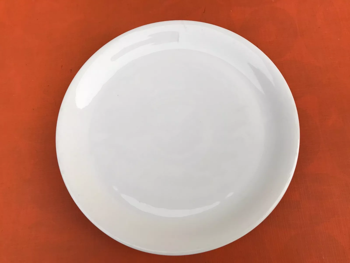 Années 1900 Grand plat sur piédouche Porcelaine blanche du Berry - photo numéro 4