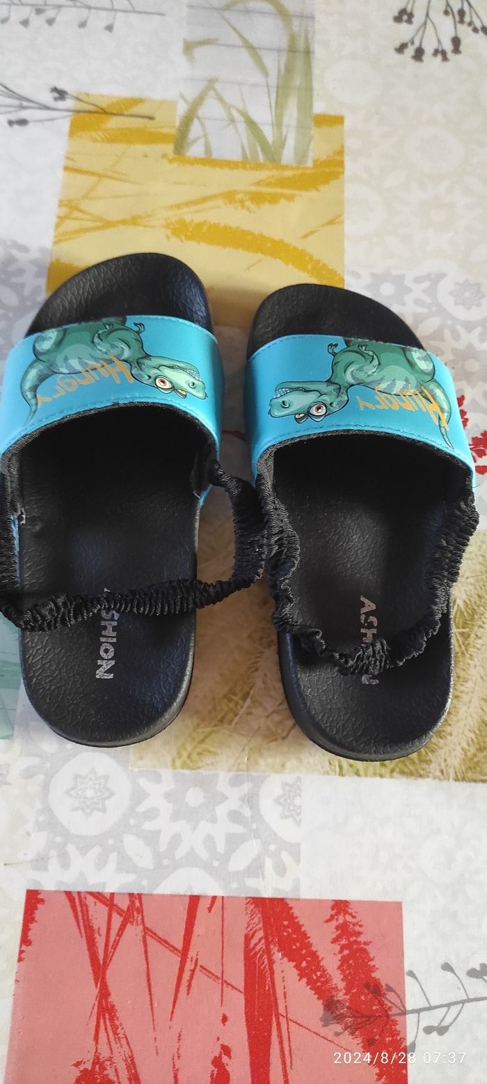 Claquettes dinosaure Amazon 32/33 - photo numéro 7