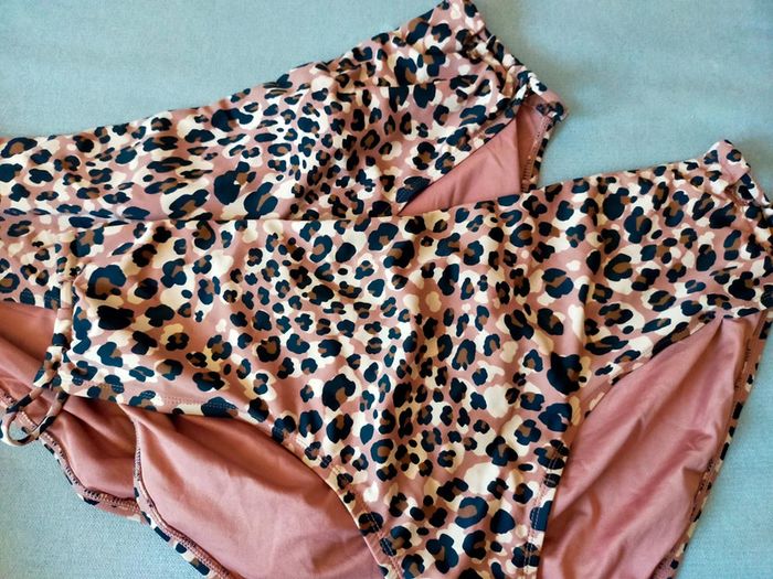 Bas de maillot de bain imprimé léopard – Taille XXXL – 2 exemplaires disponibles - photo numéro 3