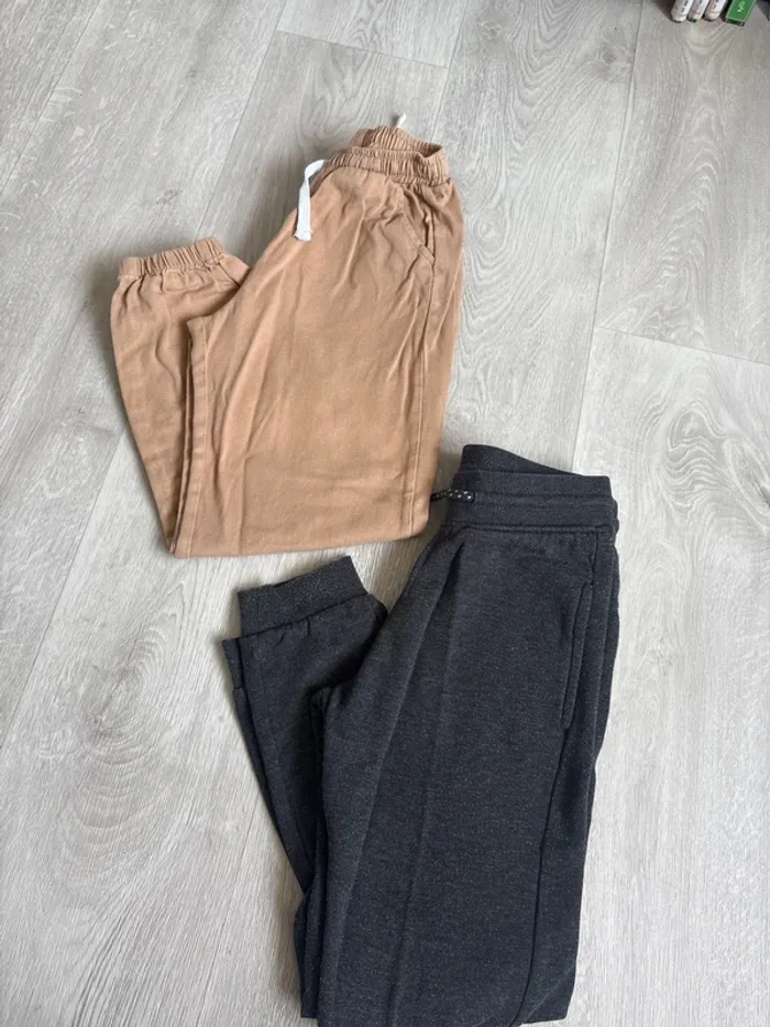 Lot 2 pantalons 9 ans