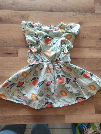 Robe orchestra 4 ans en TBE