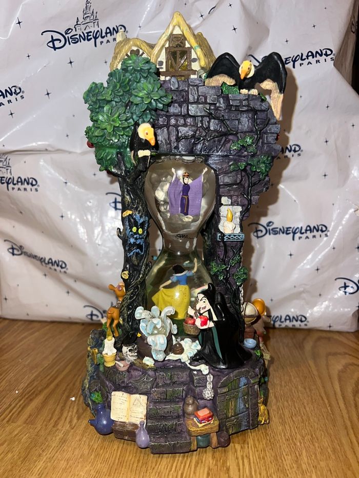 Boule à neige blanche neige et les 7 nains Disney - photo numéro 4