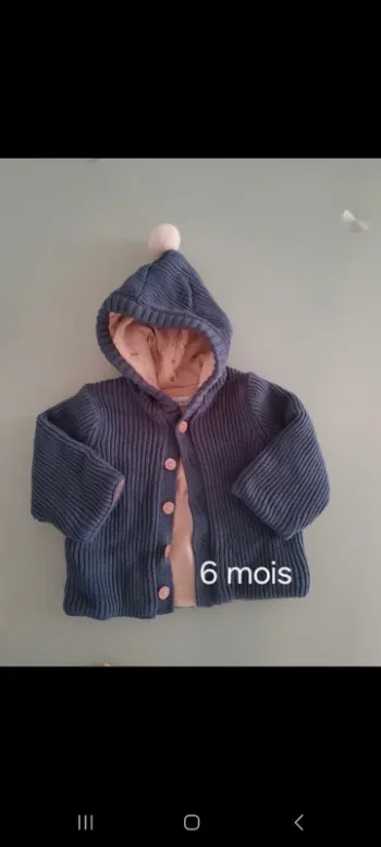 Gilet a capuche 6mois