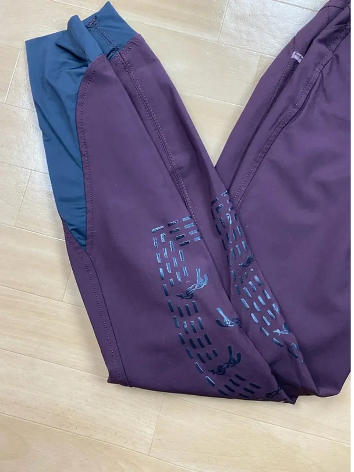 Pantalon Pénélope Leprevost – Bordeaux – Taille 16 ans – Très bon état - photo numéro 4