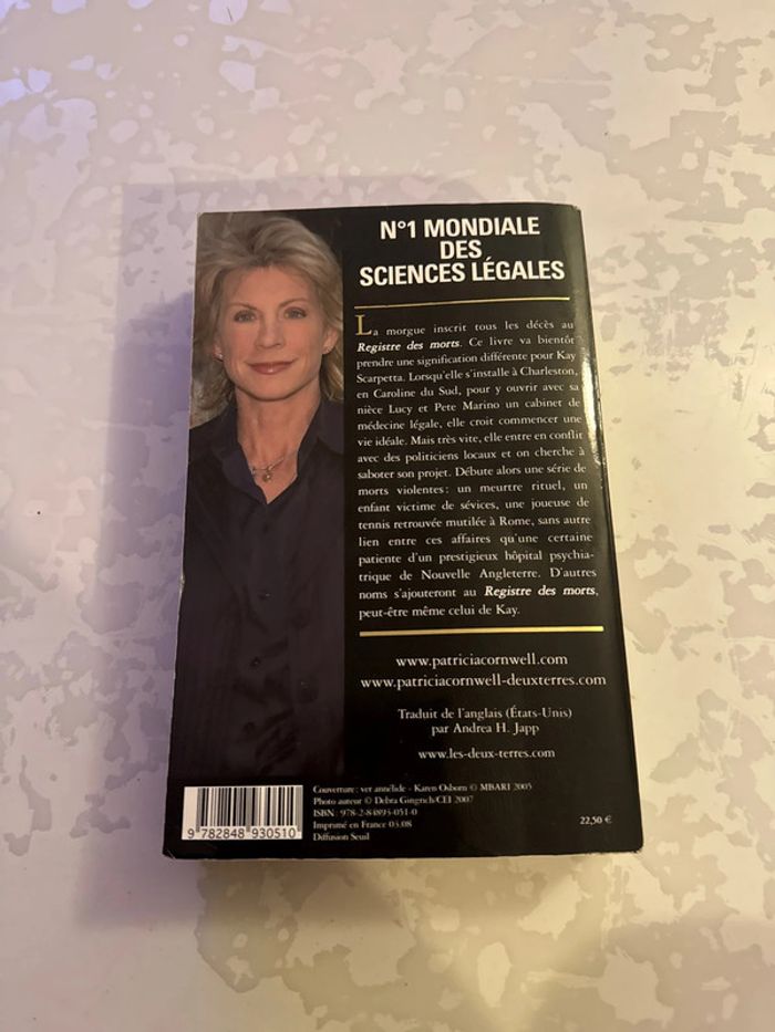 Livre registre des morts - Patricia cornwell - photo numéro 7