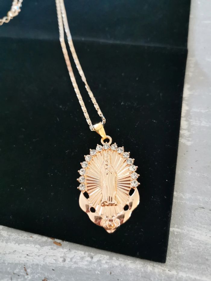 Collier et pendentif sainte vierge - photo numéro 2