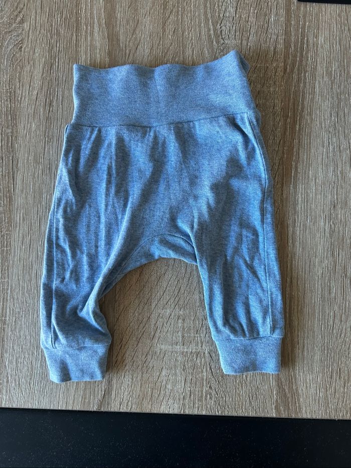 Lot 5 pantalons coton 1-2 mois H&M - photo numéro 6