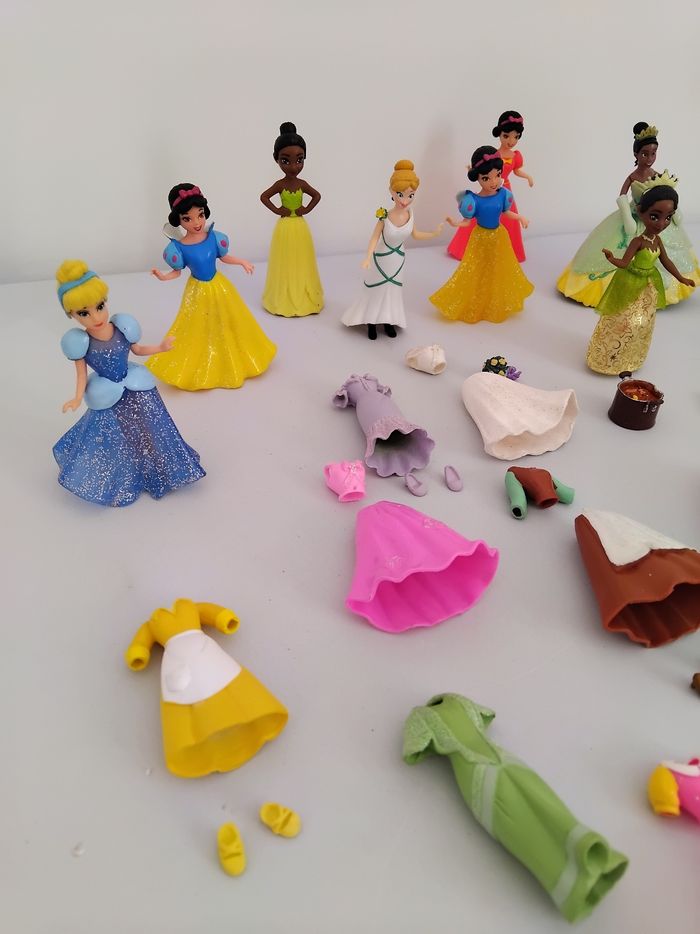 POUPEES Princesses Disney - photo numéro 2