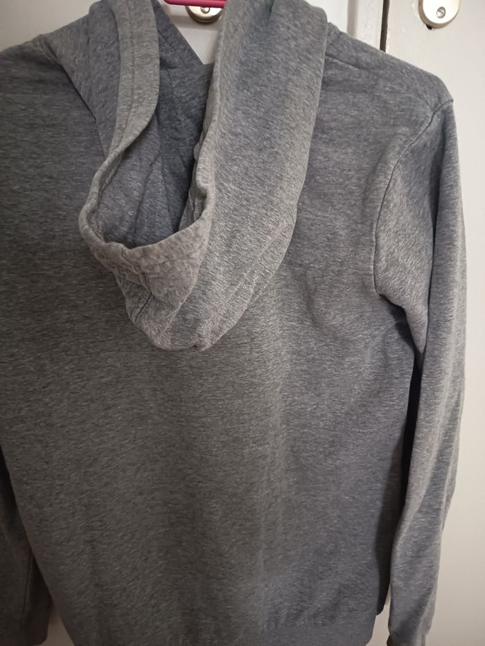 sweat a capuche - photo numéro 2