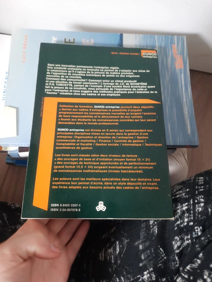 Livre d'une entreprise p m - photo numéro 3