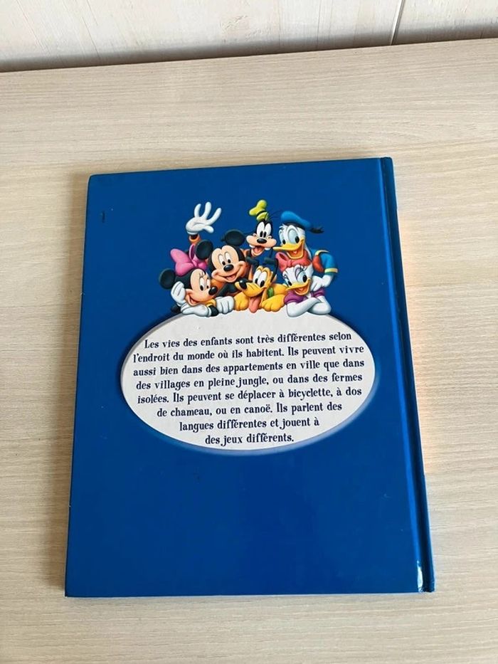 Livre Disney "Les peuples de la Terre – Le monde merveilleux de la connaissance - photo numéro 4