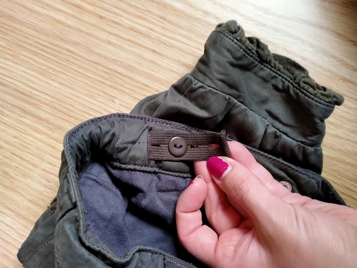 pantalon vert foncé. Lisa Rose.
Taille 18 mois - photo numéro 7