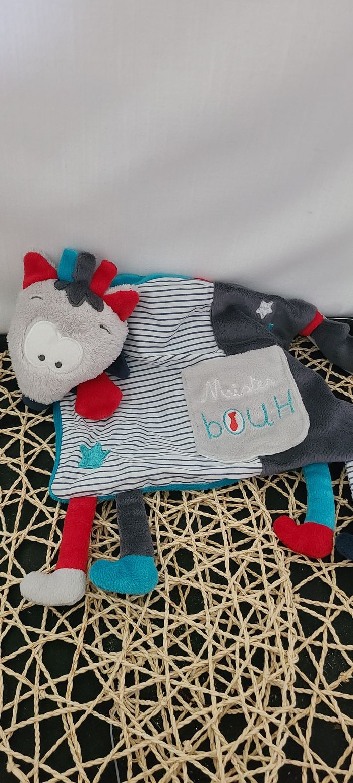 Doudou plat loup Mister Bouh gris bleu noir rayé SAUTHON - photo numéro 2