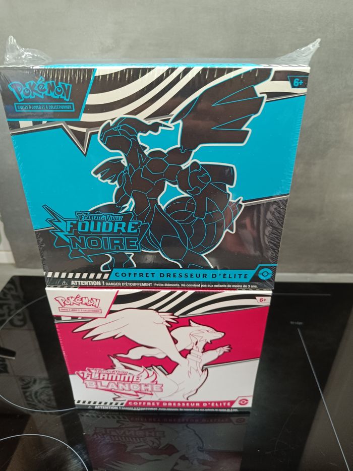 Lot 2 etb pokémon ev10.5 foudre noire et flamme blanche neuf scellé