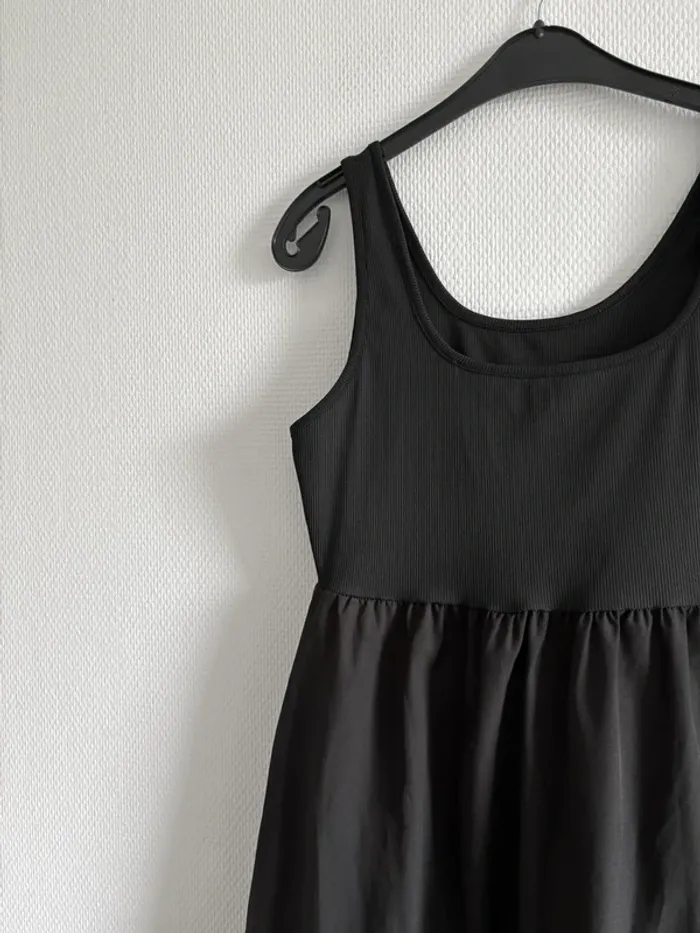 Robe débardeur noire - photo numéro 2