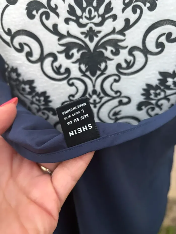 Joli débardeur bleu marine taille L - photo numéro 4