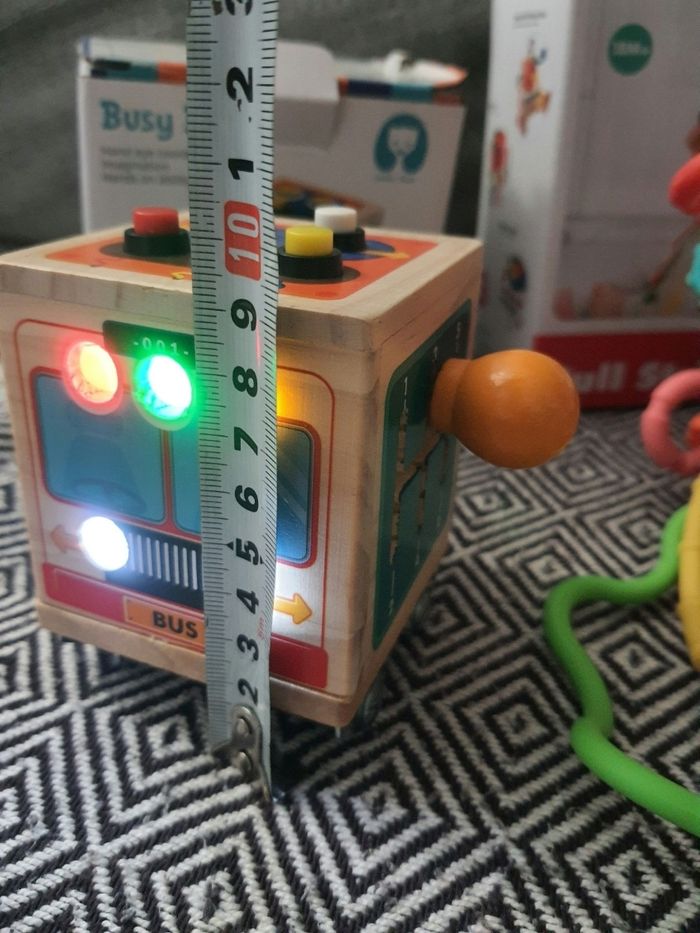 Un busy board mini + 1 corde à tirée + 18mois - photo numéro 2