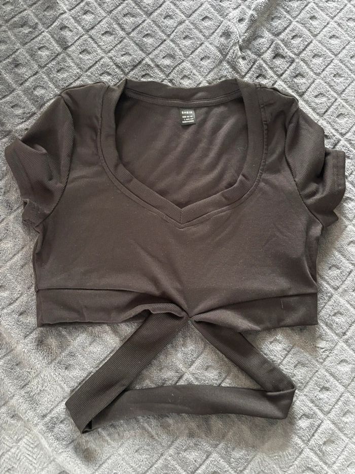 Très beau crop top