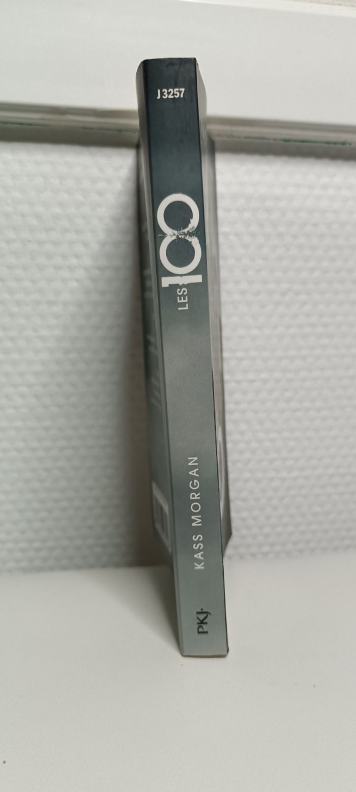 Livre les 100 - photo numéro 2