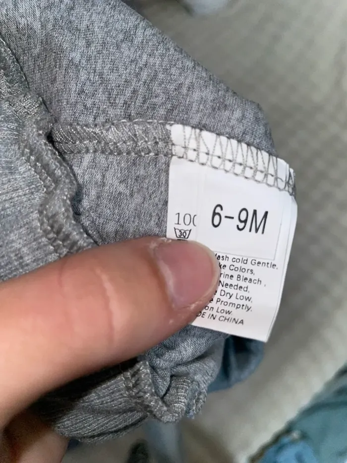 Lot pantalon 6-9 mois - photo numéro 6
