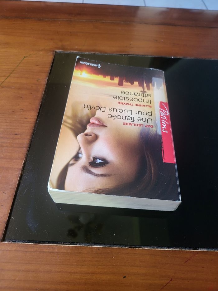 Livre 📖 une fiancée pour lucius Devlin - photo numéro 2