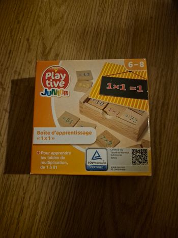 Boîte en bois d'apprentissage pour apprendre les multiplication en tres bon état